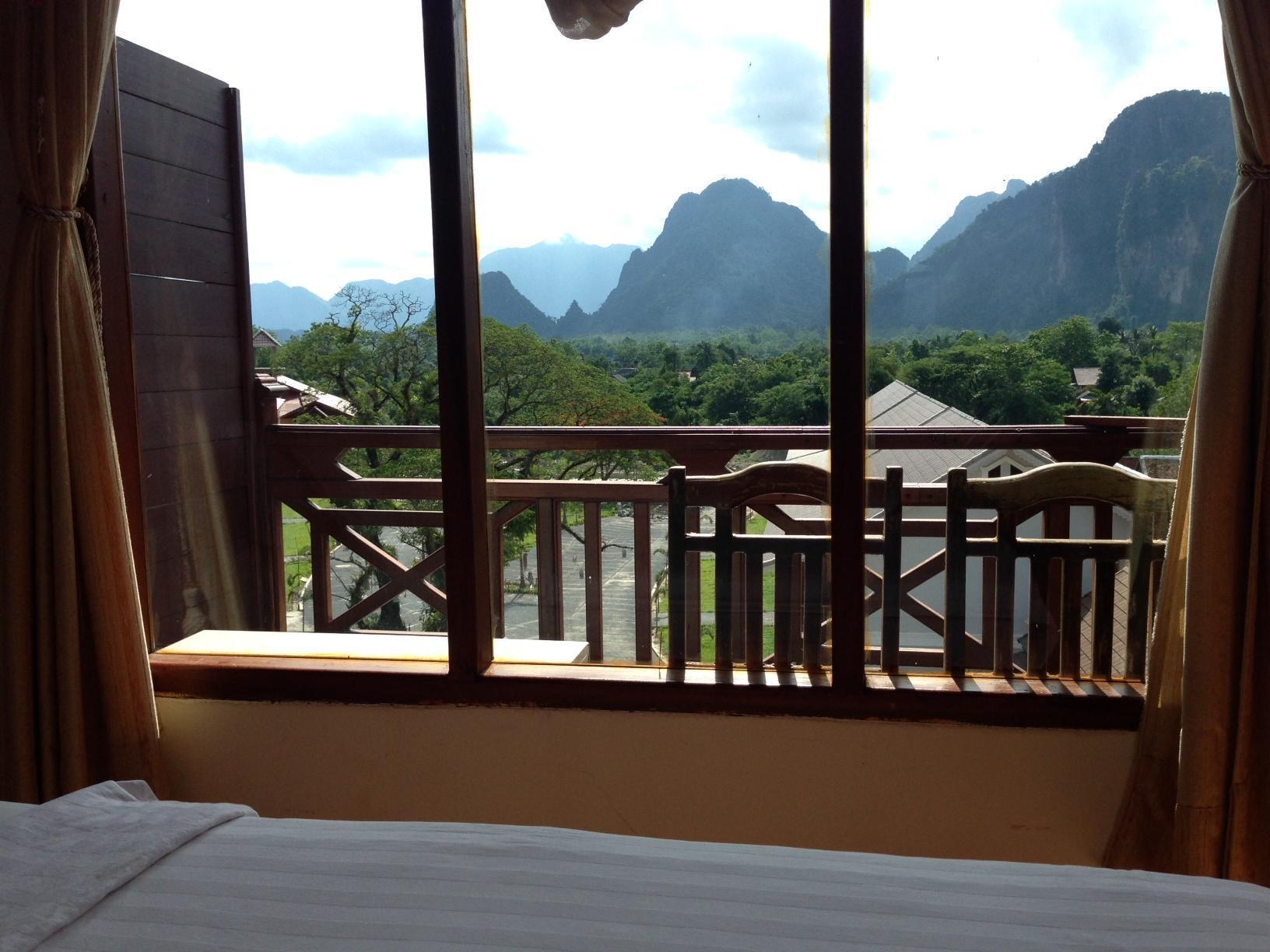 Thavisouk Riverside Hotel Vang Vieng Esterno foto