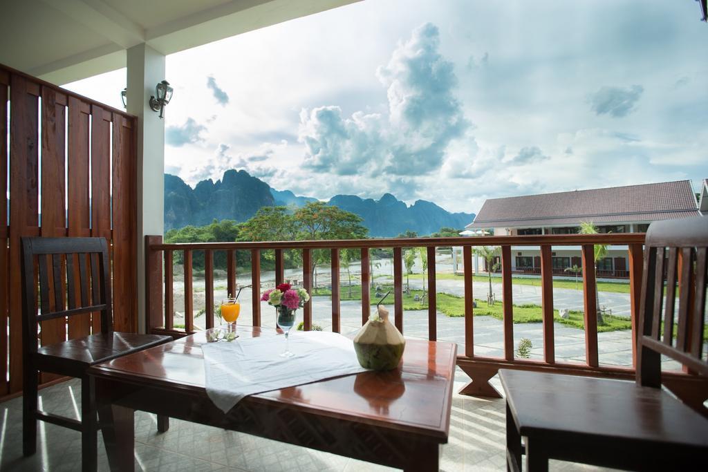 Thavisouk Riverside Hotel Vang Vieng Esterno foto