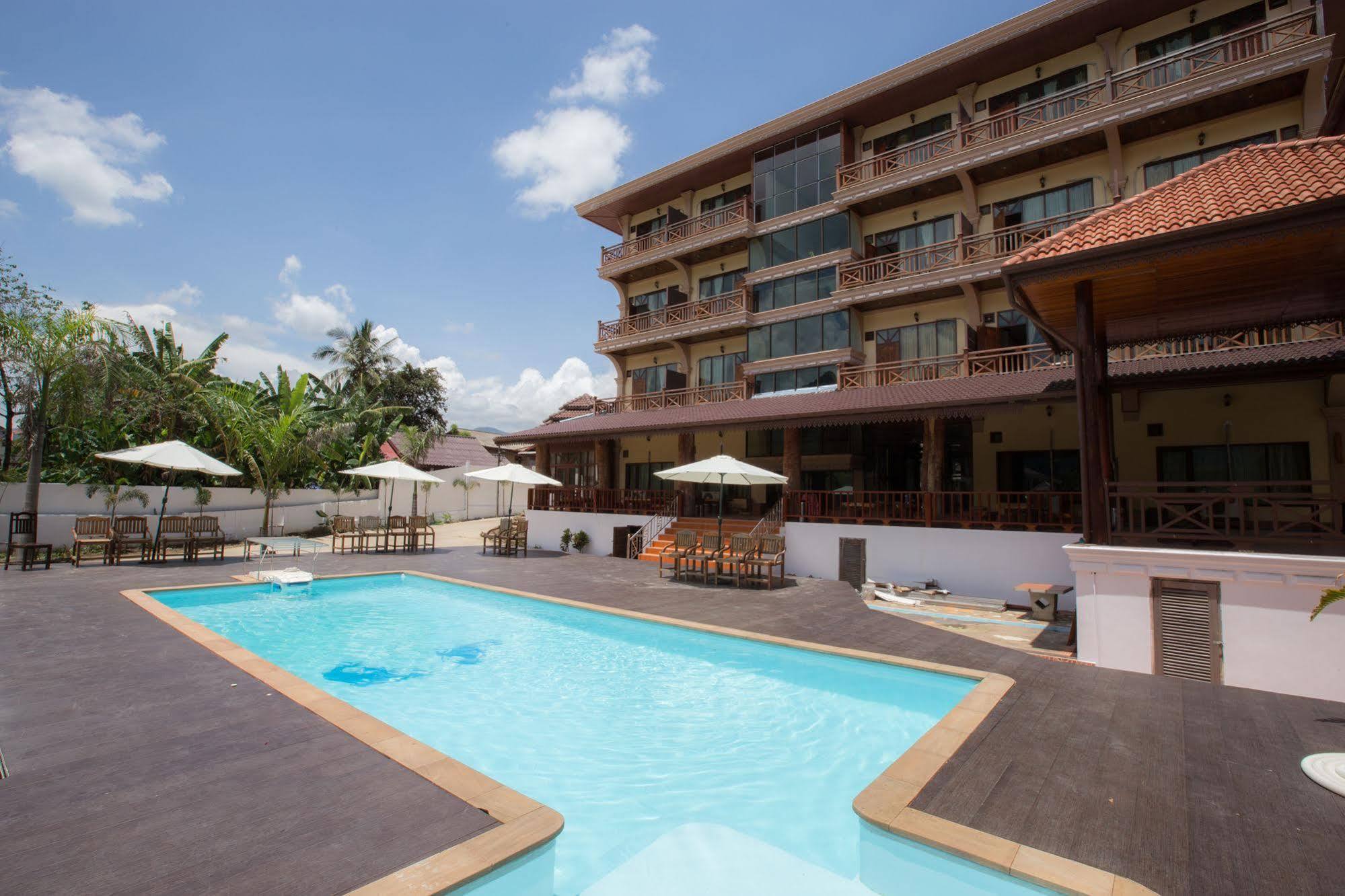 Thavisouk Riverside Hotel Vang Vieng Esterno foto