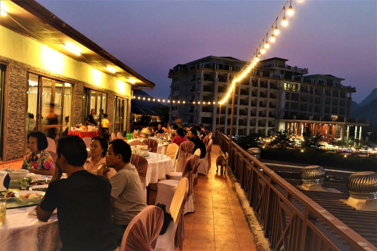 Thavisouk Riverside Hotel Vang Vieng Esterno foto